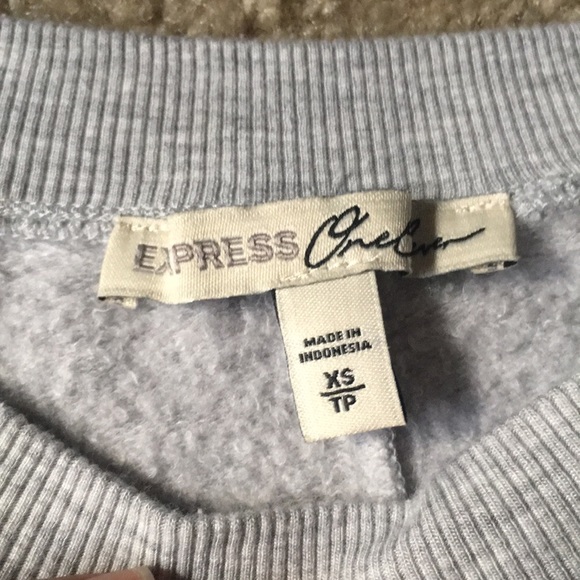 Sweatshirt - Picture 4 of 5